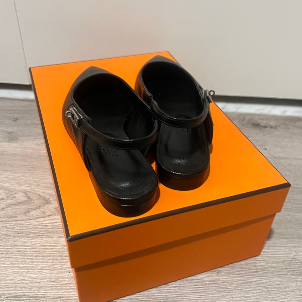 Hermes Black Lovlie Slingbsck Leather Slingback Flats - Picture 8 of 10